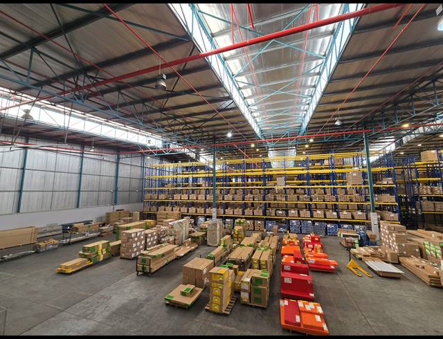 5,666M² WAREHOUSE TO LET IN EPPING INDUSTRIAL